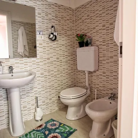 Hotel Maison Floria Locazione Turistica Pescara Esterno foto